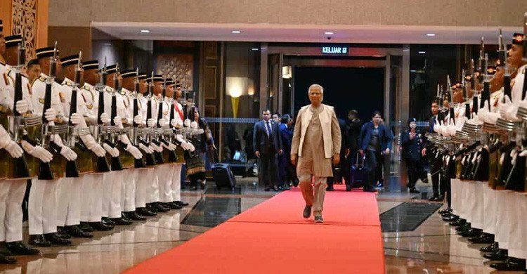 মালয়েশিয়া সফর শেষে দেশের পথে প্রধান উপদেষ্টা